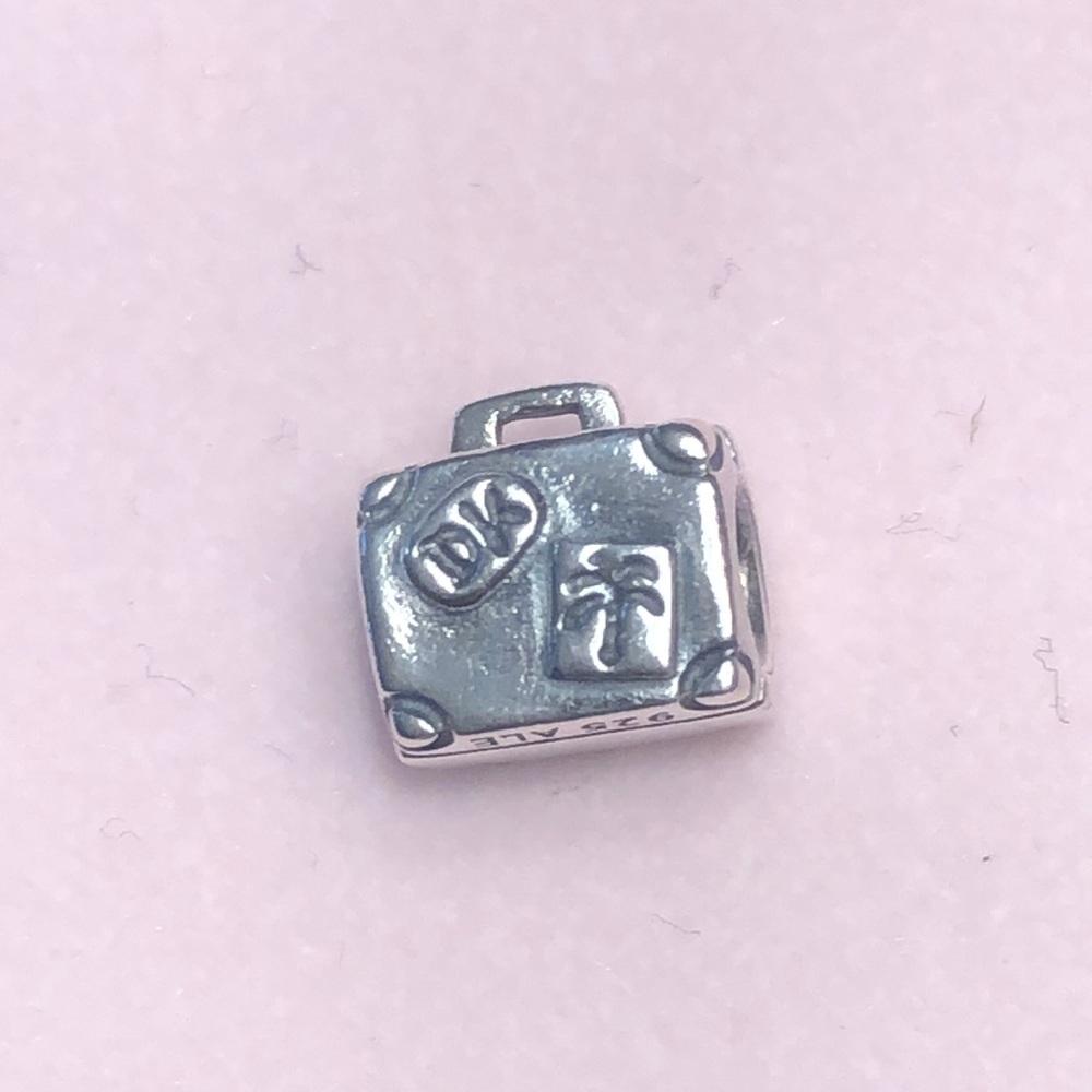 Pandora Suitcase Charm